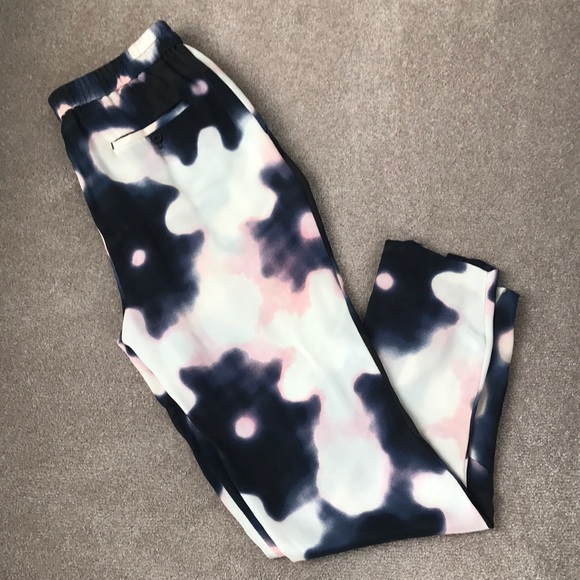 Phillip Lim Printed Silk Joggers - Picture 4 of 8